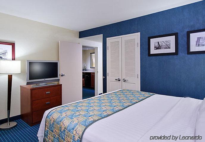 คอร์ทยาร์ด ฟอร์ต ไมเออร์ส แอต I-75 แอนด์ กัล์ฟ โคสต์ ทาวน์ เซ็นเตอร์ Hotel เอสเตอโร ห้อง รูปภาพ